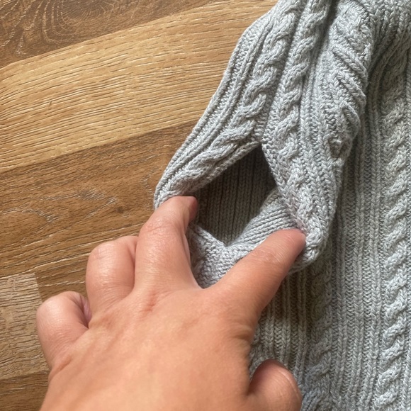 Hooded poncho NWOT - Picture 3 of 4